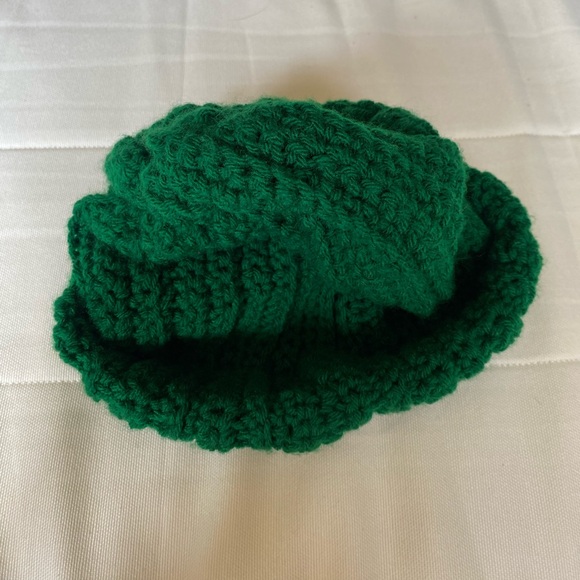 Hand Made Toque - Picture 2 of 5